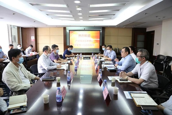 武汉文理学院VR新能源汽车专业校企合作项目落地